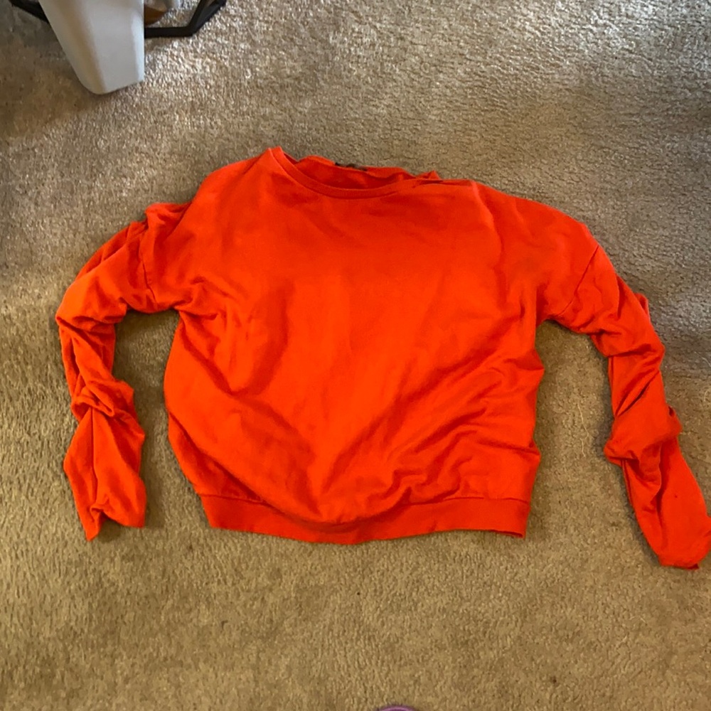 Women’s long sleeve sweater